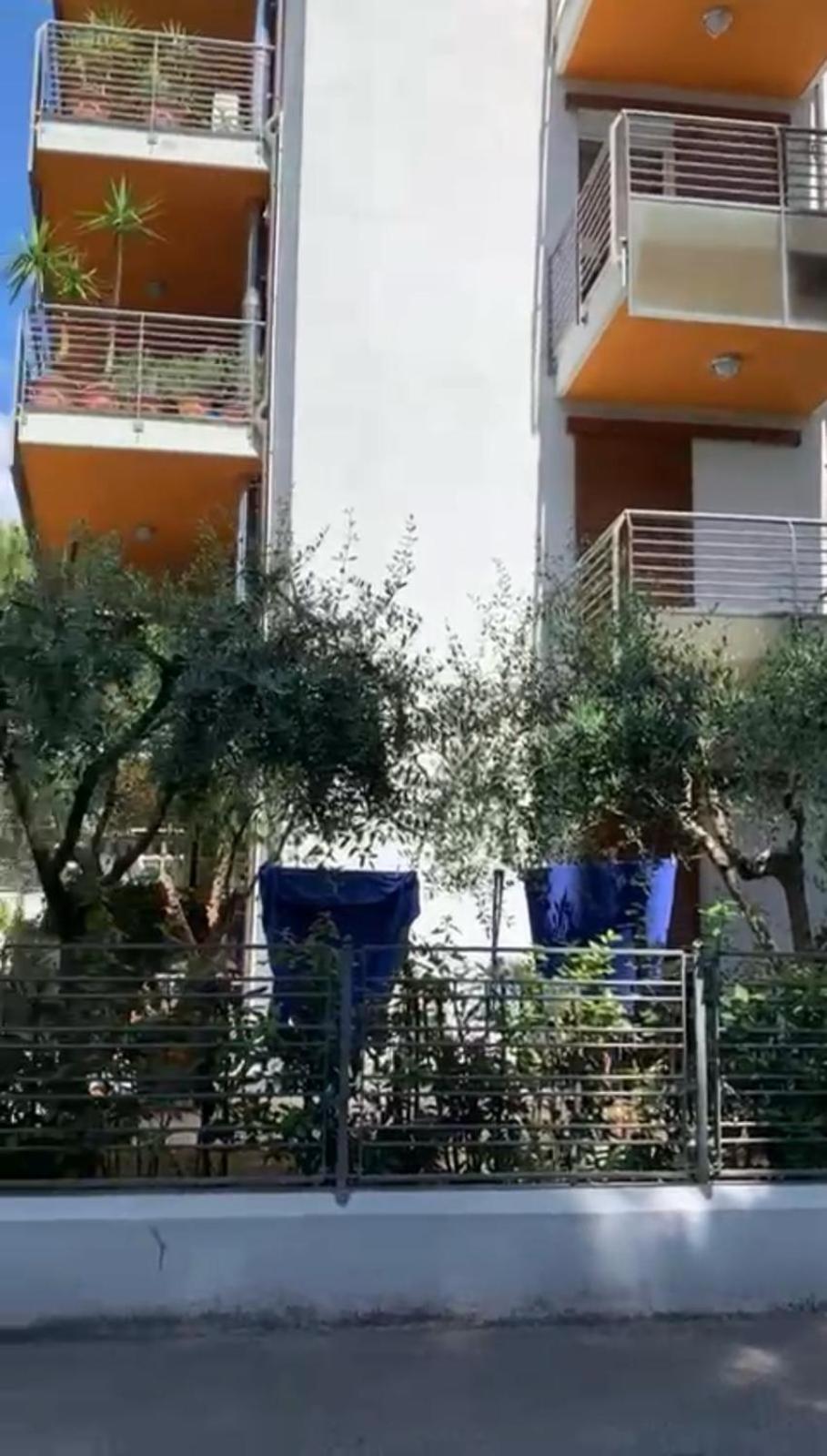 AF 62 Pecci Lejlighed Riccione Eksteriør billede